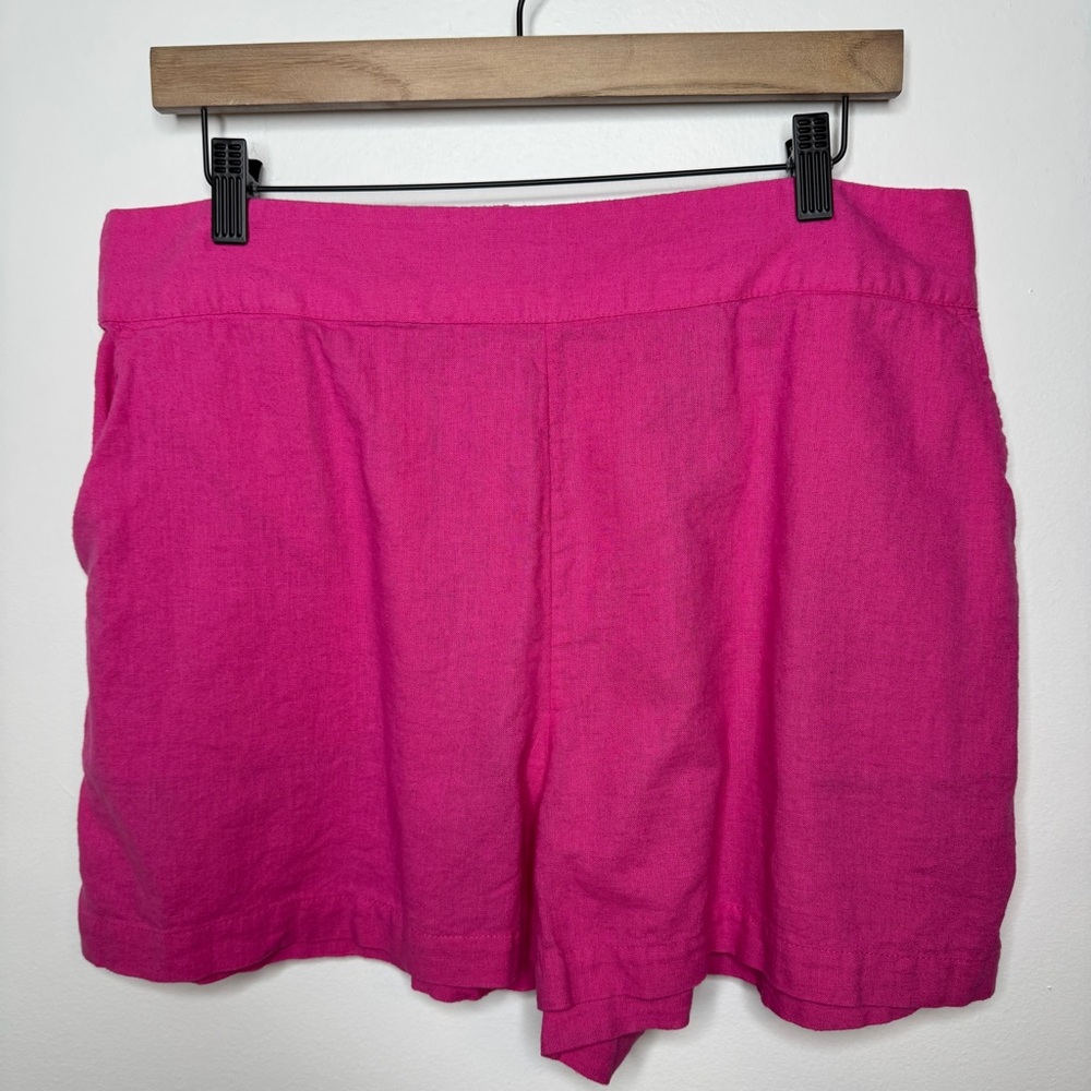 Crown & Ivy Linen Blend Pink Shorts - Picture 2 of 6